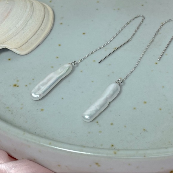 Freshwater Pearl Chic Threader Earrings - Picture 6 of 6